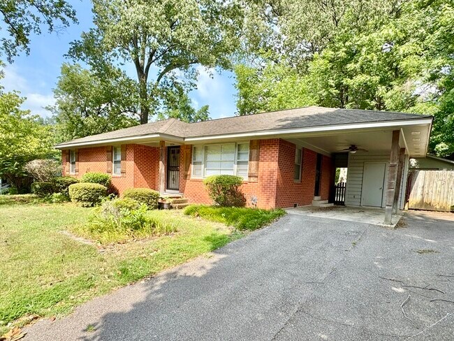Foto del edificio - 3078 Chaucer Ln
