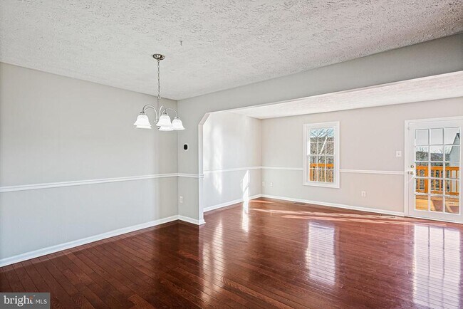 Foto del edificio - 5 Brantwood Ct