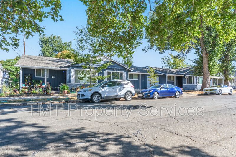 Photo - 2427 33rd St.