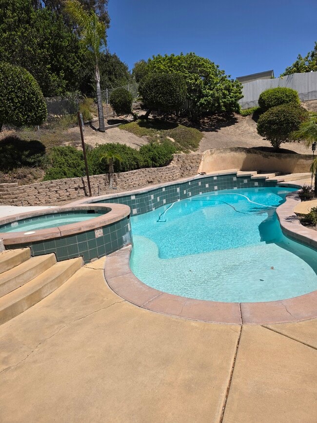 Foto del edificio - 461 Ridgeview Ct