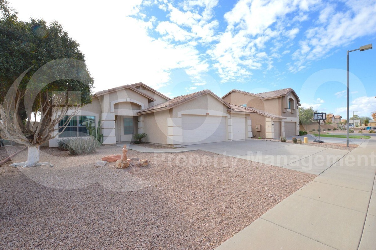 Foto principal - 287 E Sheffield Ct