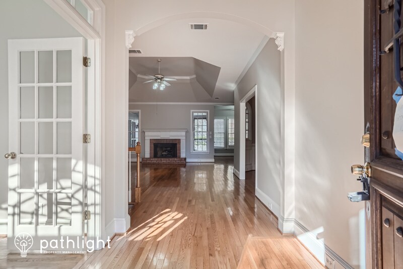 Primary Photo - 1171 Lake Washington Drive, Lawrenceville,...