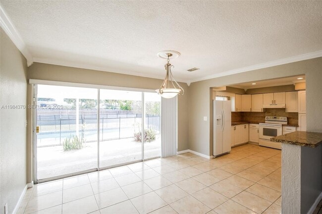 Photo - 4314 Taft St House