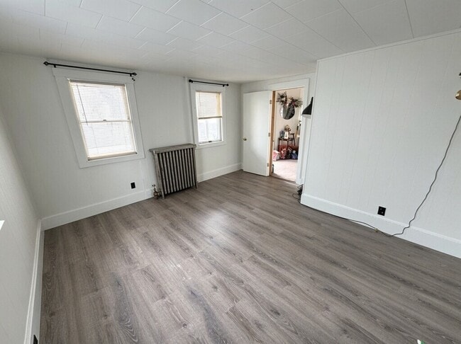 Building Photo - 23 Knowlton St