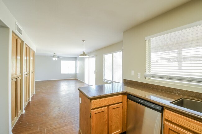 Building Photo - 4126 W Misty Willow Ln