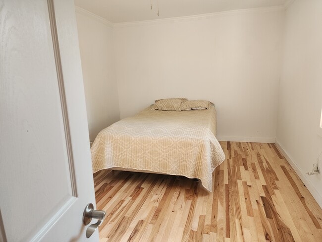 Building Photo - 208 Maupin Ave