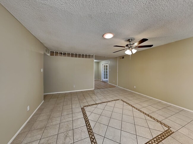 Foto del edificio - 4648 E Wayland Rd