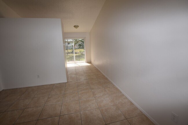 Foto del edificio - 3264 Split Willow Dr