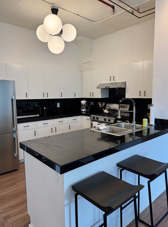 Foto del edificio - 300 NW 8th Ave