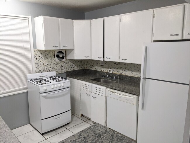 Foto del edificio - 2346 Berwyn Dr