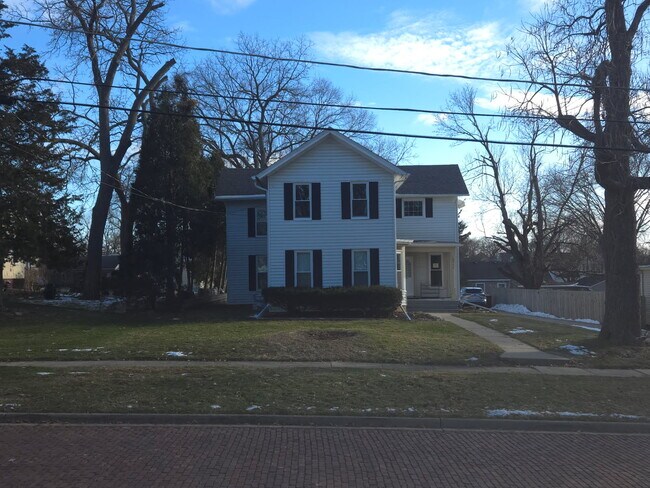 Foto del edificio - 10906 N Woodstock St