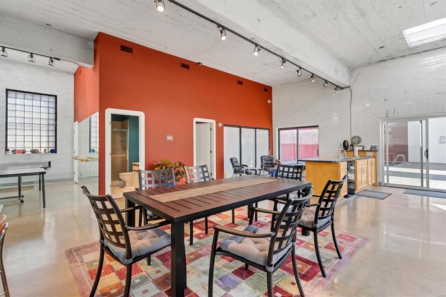 Building Photo - 4100 Laclede Ave