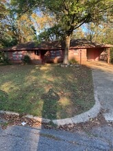 Building Photo - 3735 Bridlewood Dr