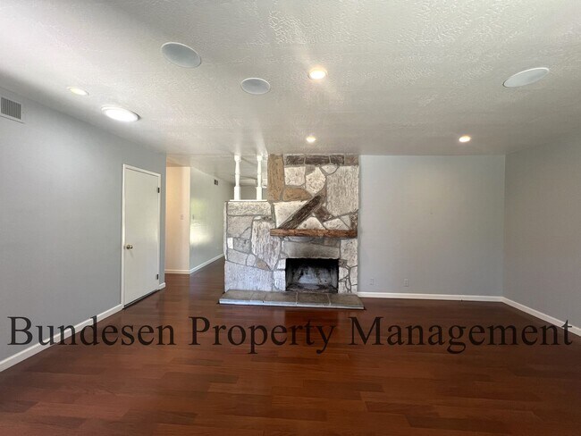 Building Photo - Beautiful Novato Home