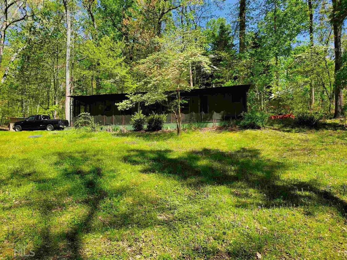 Primary Photo - 21 Lakepoint Dr
