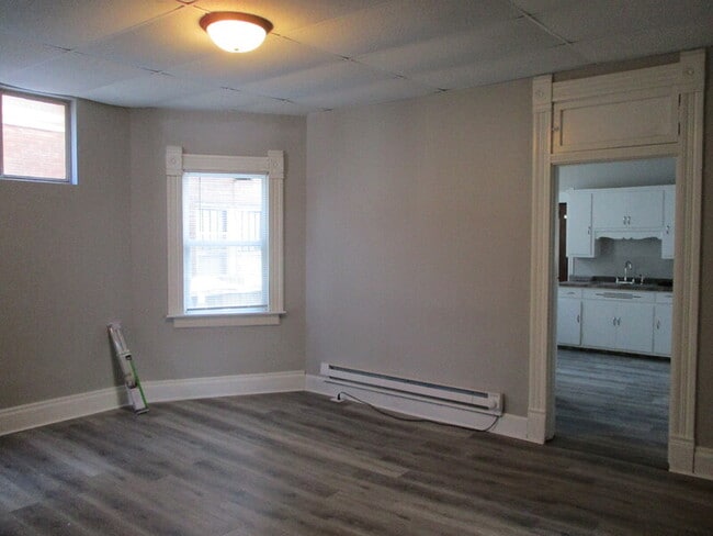 Building Photo - 121 Gilbert Ave
