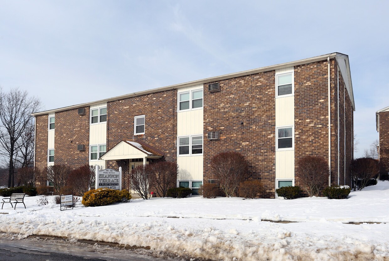 Shannon Terrace Apartments Girard, OH