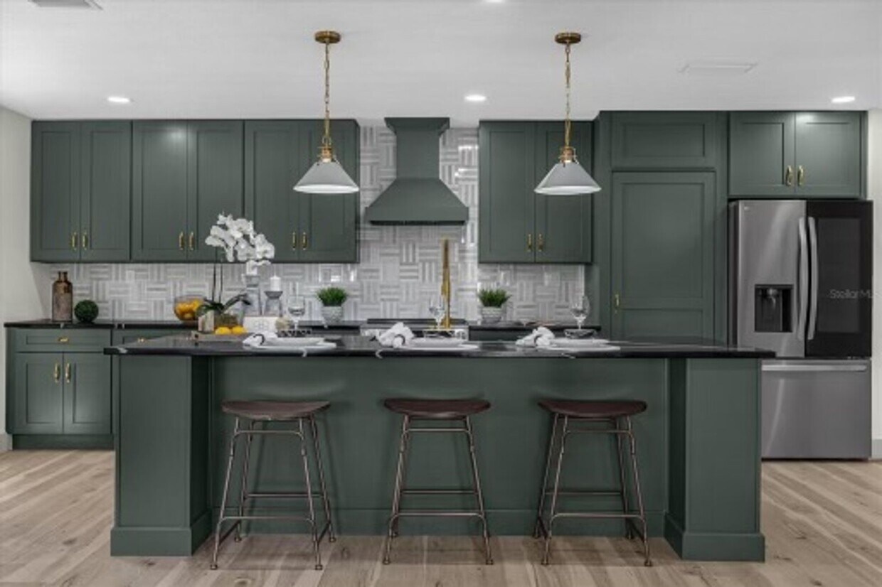 Primary Photo - Newly Renovated, Luxurious 4 Bedroom 3 Bat...