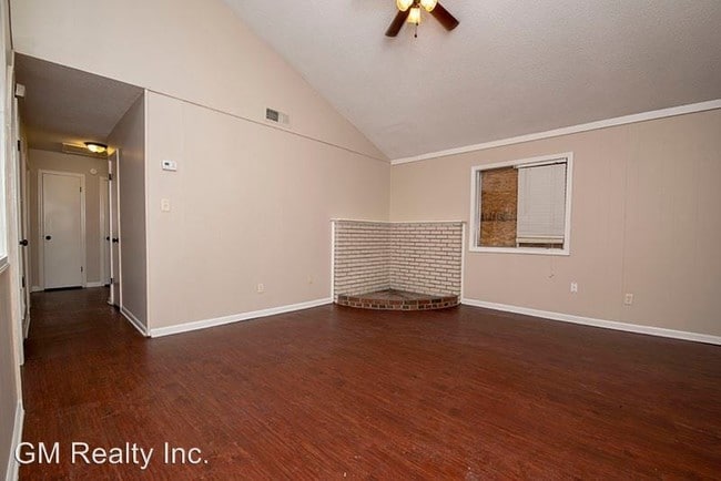 Building Photo - 3 br, 2 bath House - 3833 St. Elmo Ave