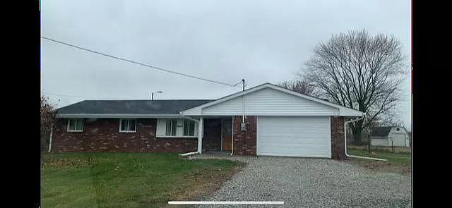 Building Photo - 6385 E State Rd