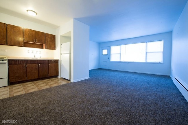 Building Photo - 1 br, 1 bath Apartment - 5019 W Jackson Blvd