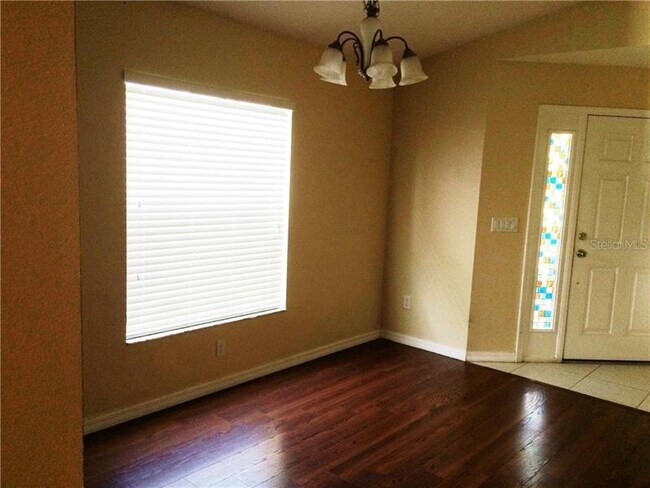 Building Photo - 7955 Carriage Pointe Dr