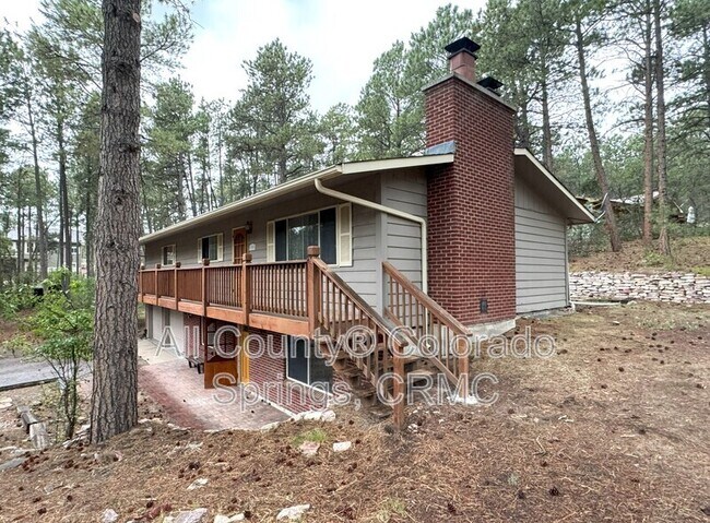 Building Photo - 15080 Deby Dr