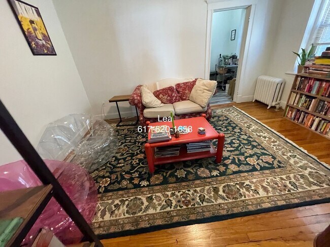 Foto del edificio - September cozy 2bed in Allston! Porch! Cat...