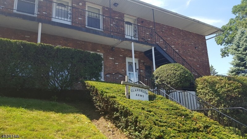 Primary Photo - 172 Belleville Ave