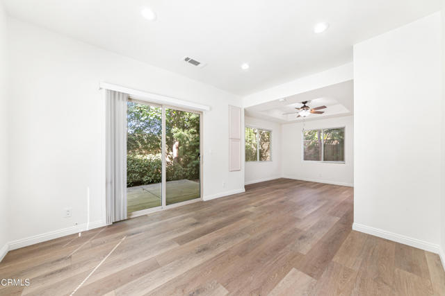 Foto del edificio - 693 Cypress Ave