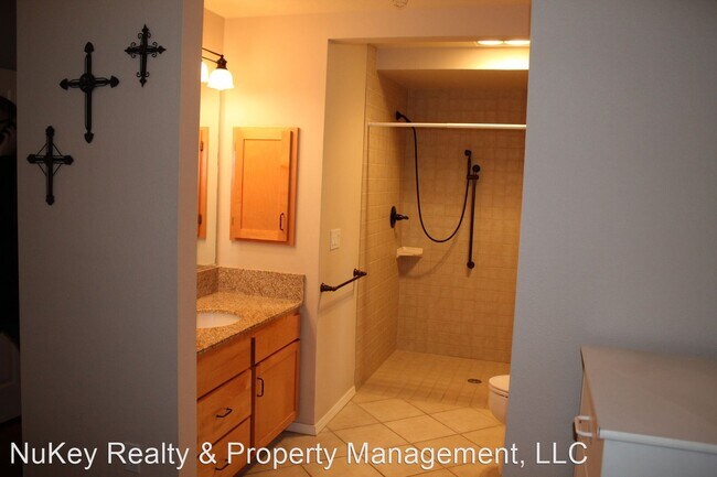 Building Photo - 2 br, 2 bath House - 930 S Cowley St. #206