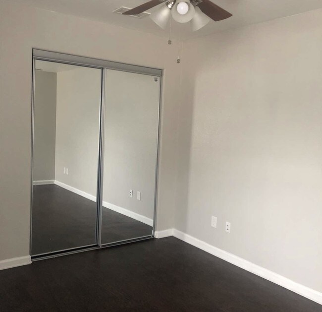 Building Photo - 800 Benge Dr