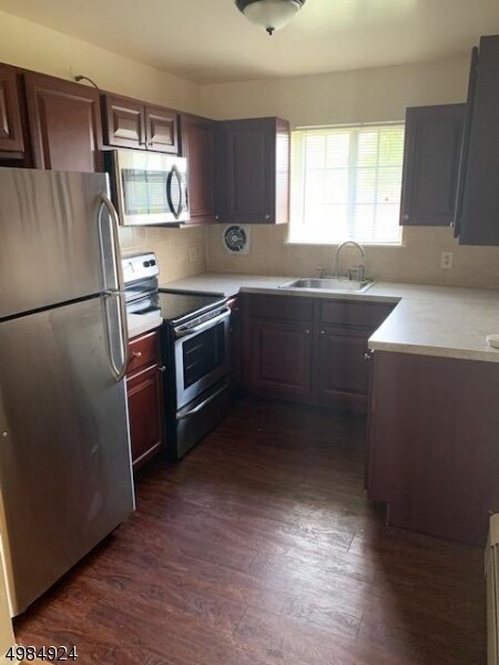 Foto del edificio - 3 Swartswood Rd