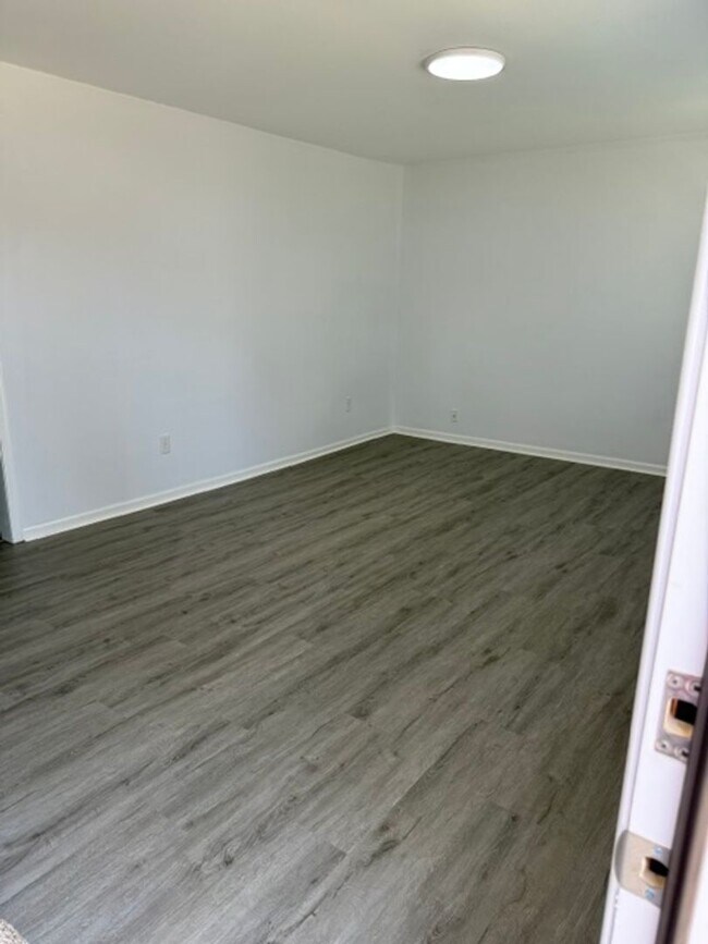 Foto del edificio - 302 Cottonwood Ln