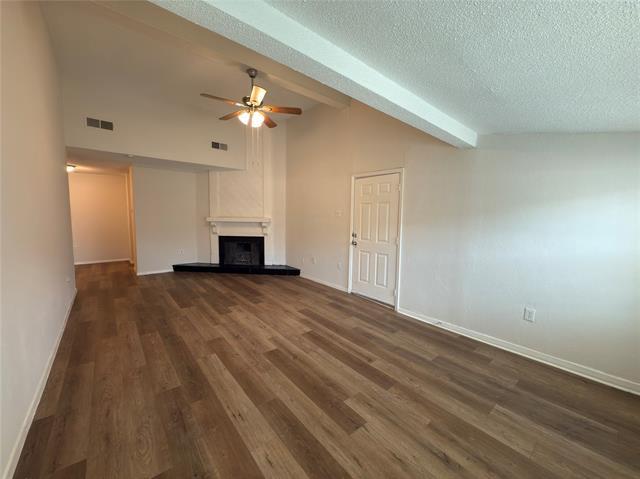 Foto del edificio - 9696 Walnut St