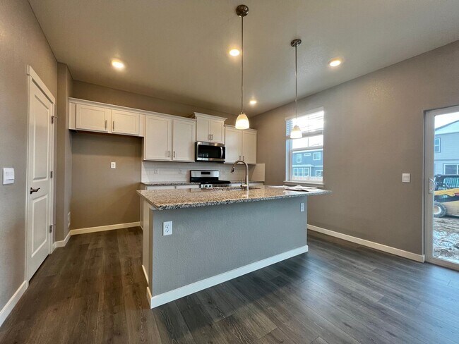 Foto del edificio - Gorgeous 4 Bed, 2.5 Bath Newer Build in Berthoud!