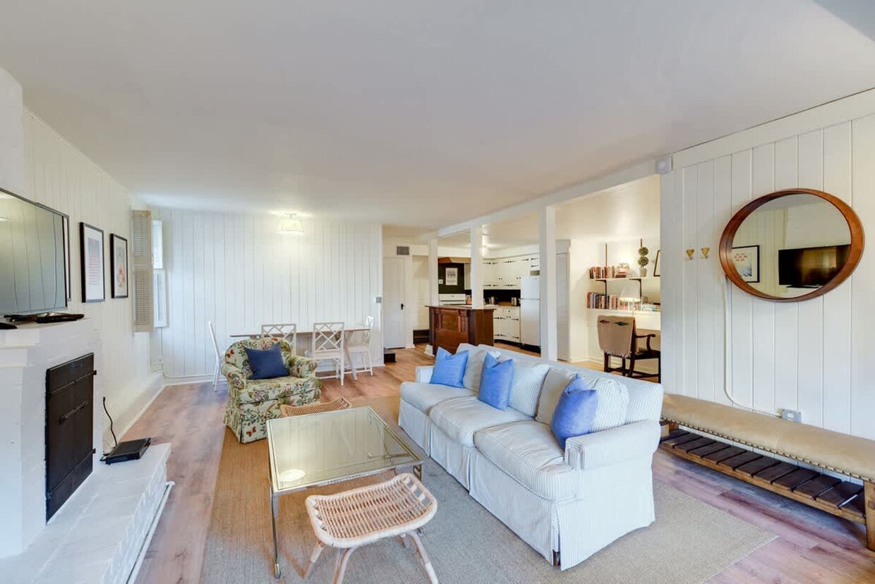 Foto principal - 2424 Gough St