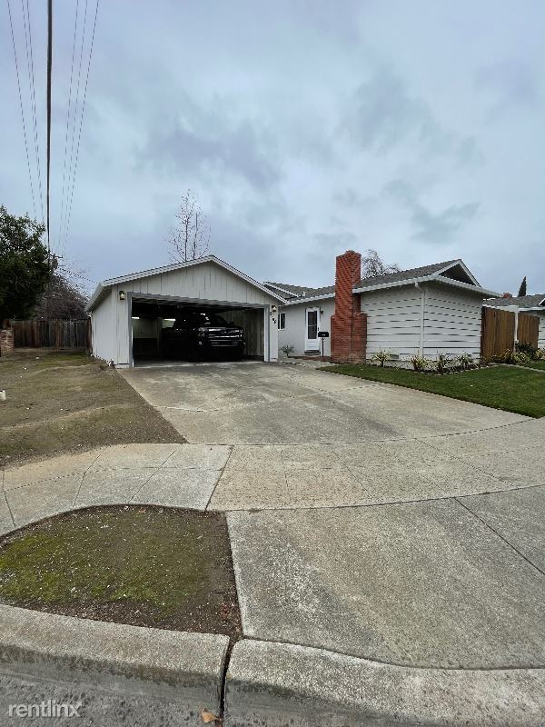Primary Photo - 2 br, 1 bath Townhome - 2894 David Ave