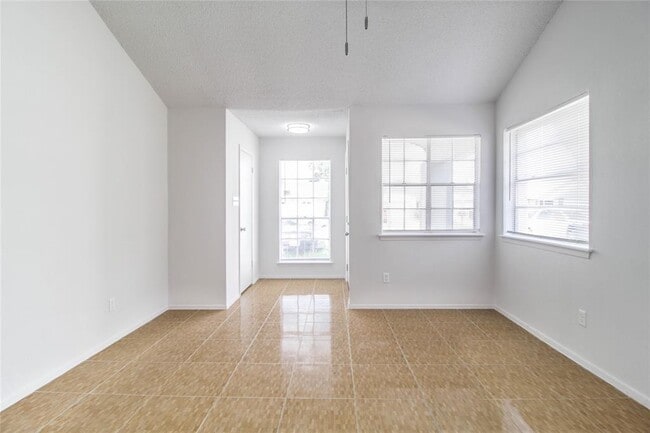 Building Photo - 12029 Tambourine Dr