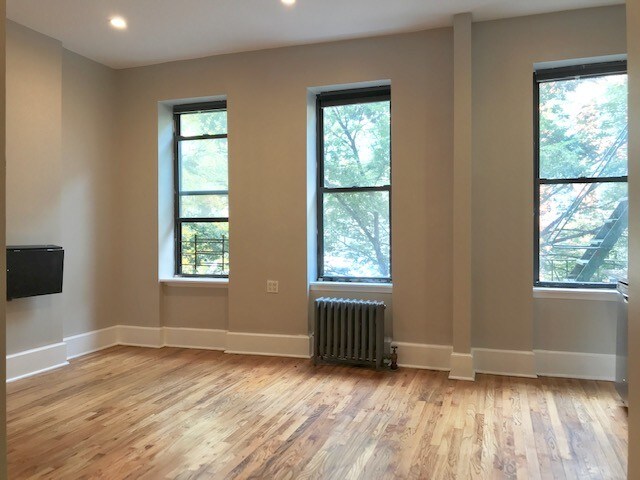 Foto del edificio - 140 W 111th St