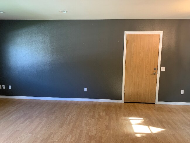 Foto del edificio - 1301 N Okanogan St
