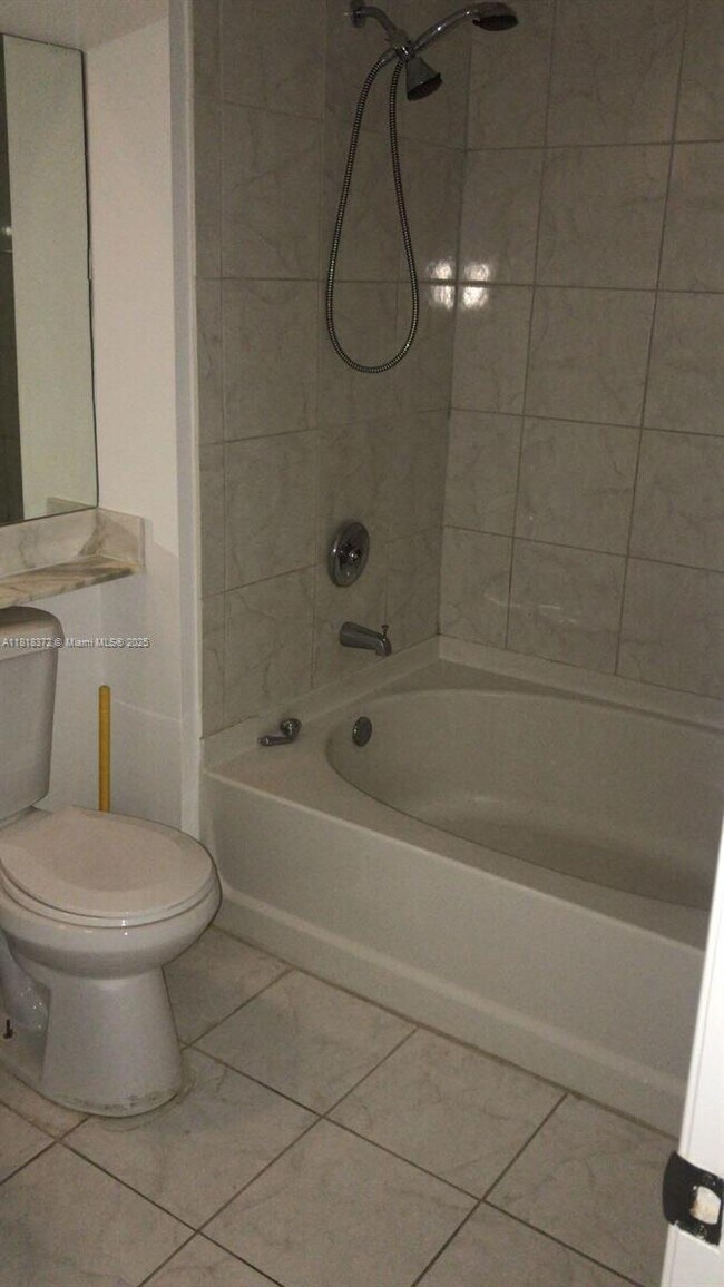 Building Photo - 1 bedroom in Aventura FL 33180