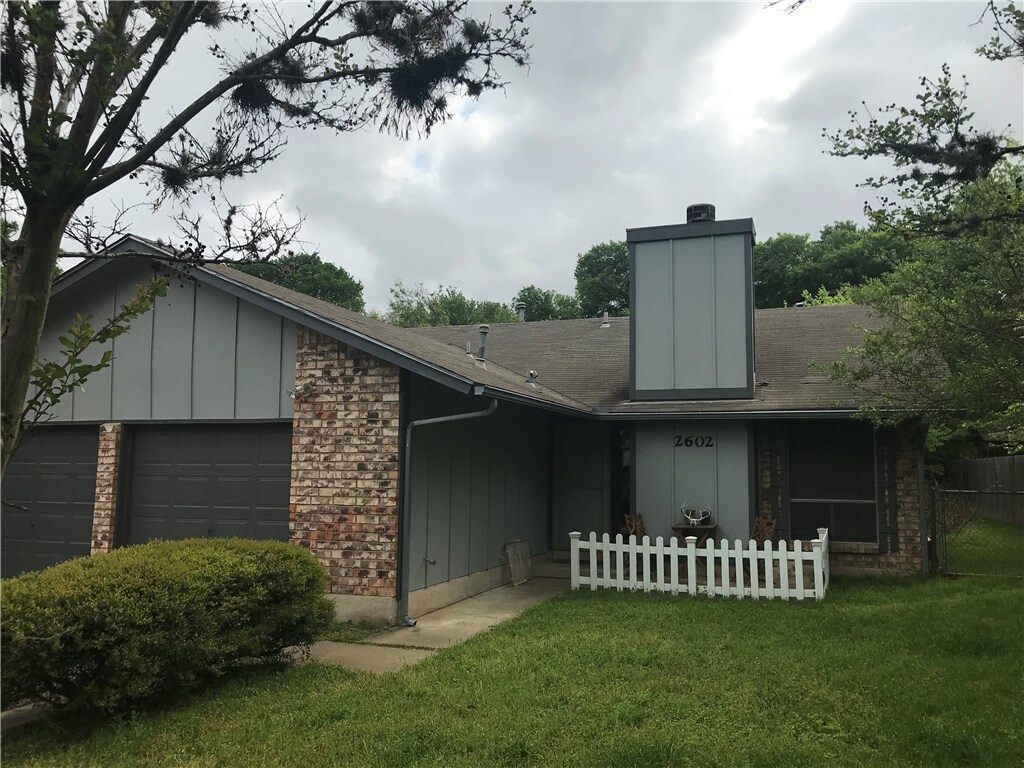 Primary Photo - 2602 Hidden Oaks Dr