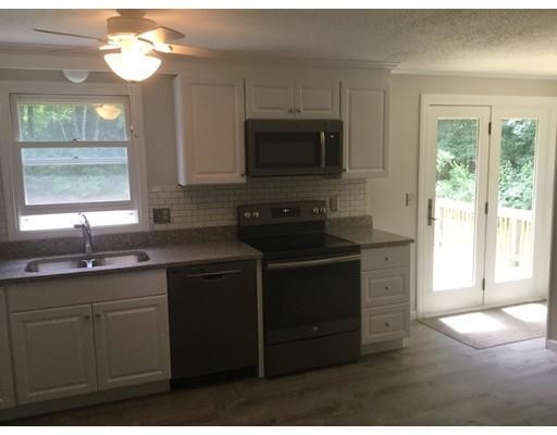 Building Photo - 395 High St