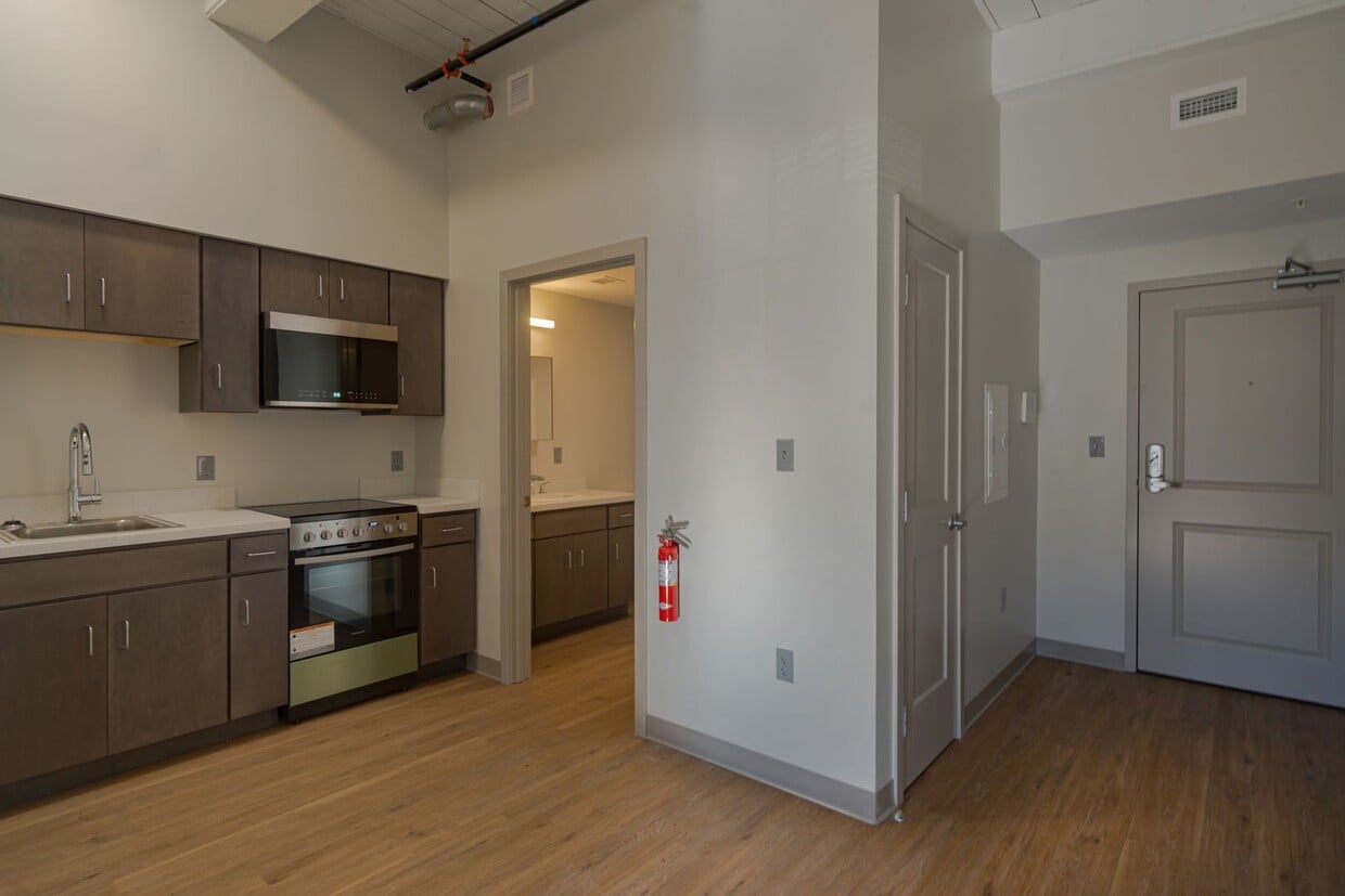 47 Flat St Unit 402, Brattleboro, VT 05301 - Room for Rent in ...
