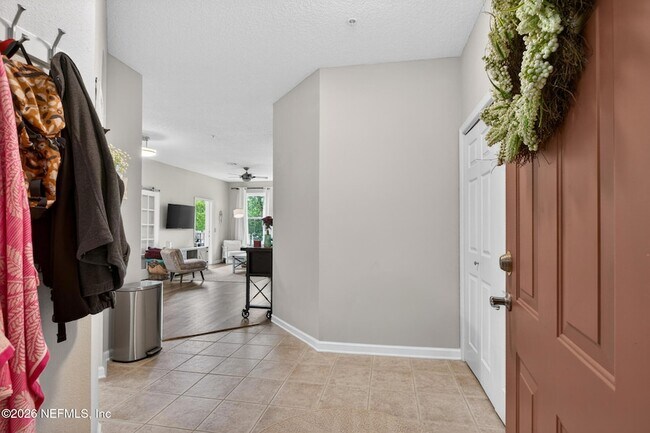 Foto del edificio - 7801 Point Meadows Dr