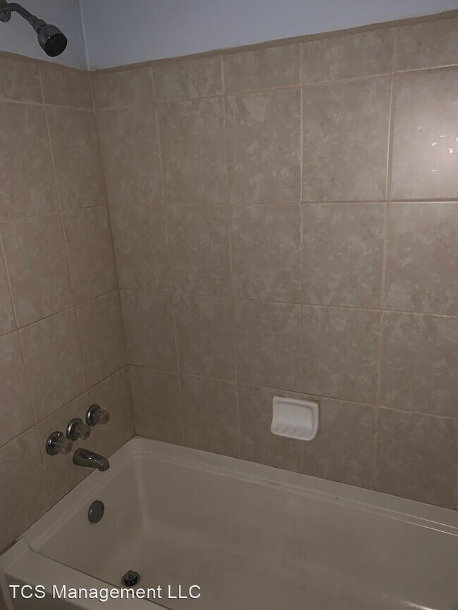 Building Photo - 2 br, 1 bath House - 1634 Emerson St. Unit 1