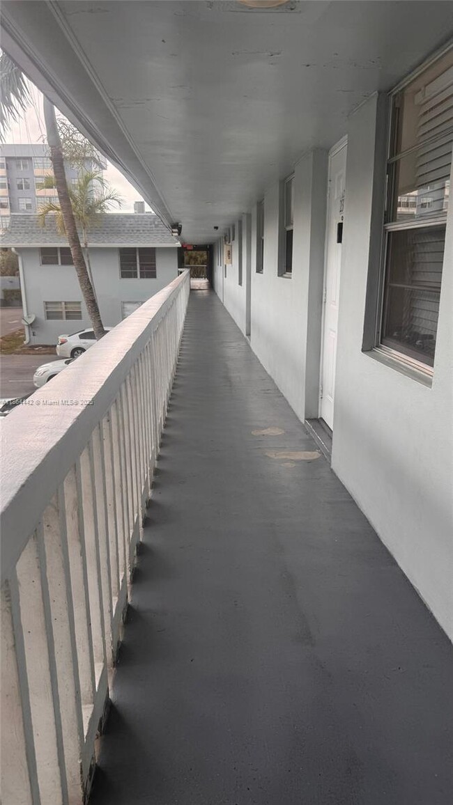 Foto del edificio - 4251 NW 5th St