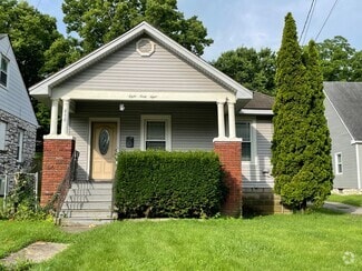 Building Photo - 848 Bryan Ave