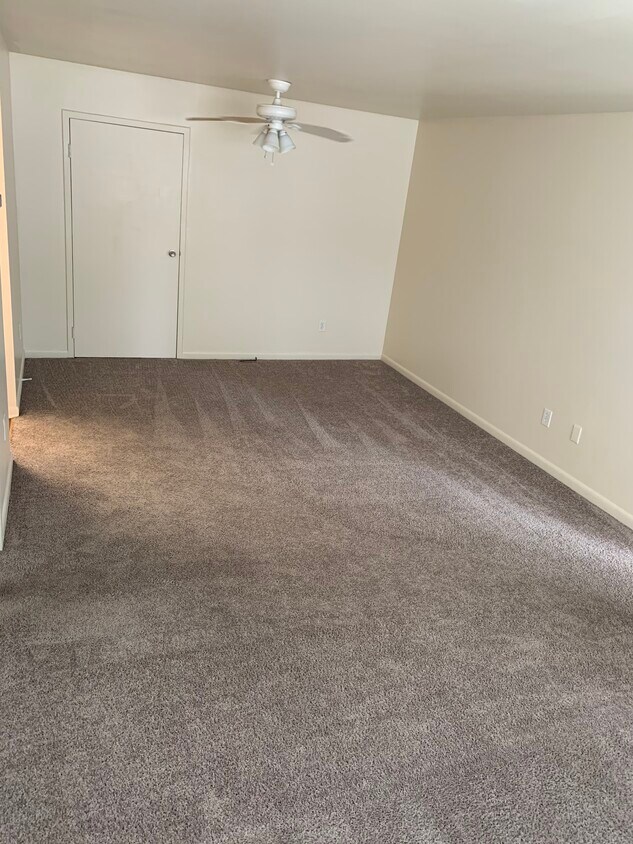 Foto del edificio - 708 Breckenridge Ln